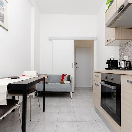 Vivimihome - Crespi House A 3 Minuti Dalla Metro Милан Экстерьер фото