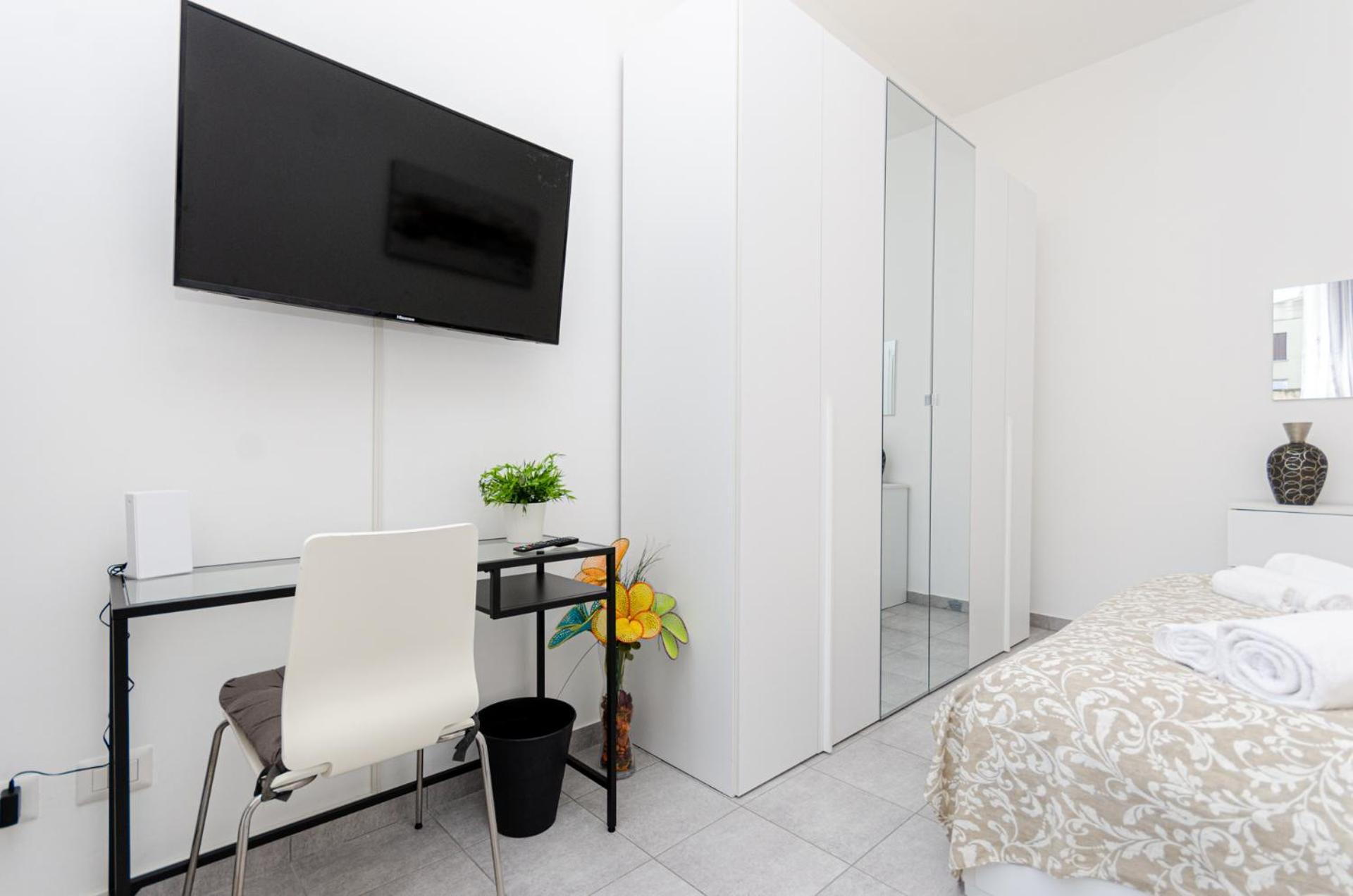 Vivimihome - Crespi House A 3 Minuti Dalla Metro Милан Экстерьер фото