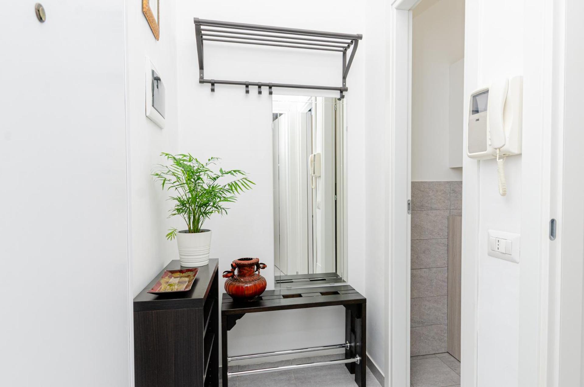 Vivimihome - Crespi House A 3 Minuti Dalla Metro Милан Экстерьер фото
