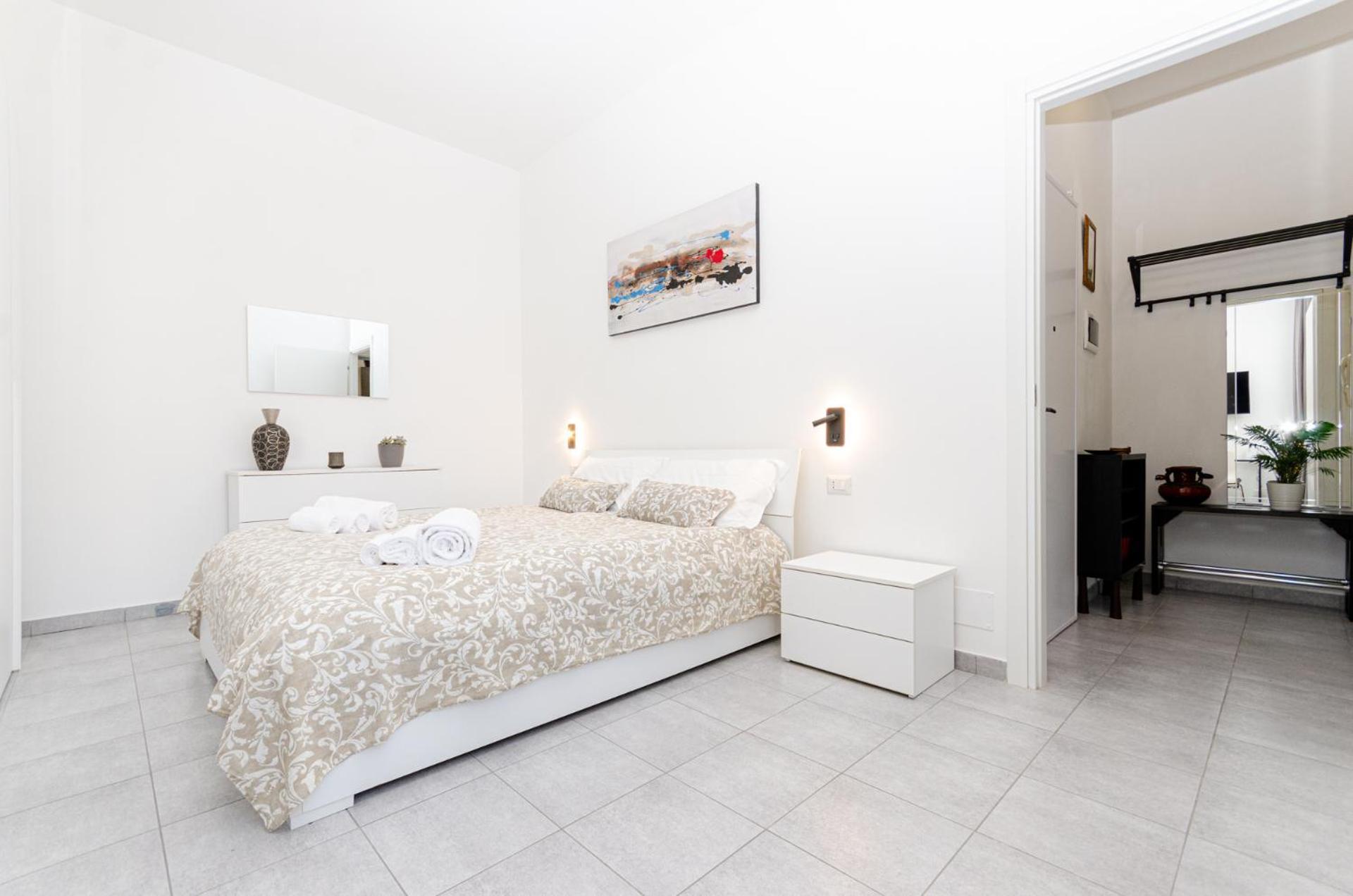 Vivimihome - Crespi House A 3 Minuti Dalla Metro Милан Экстерьер фото